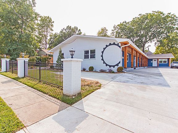 2nd image of 400 W Poplar St #14184105