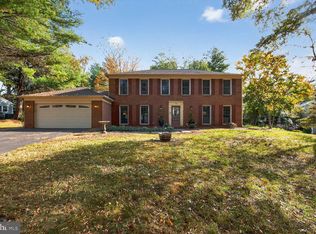 156 Peyton Rd, Sterling, VA 20165