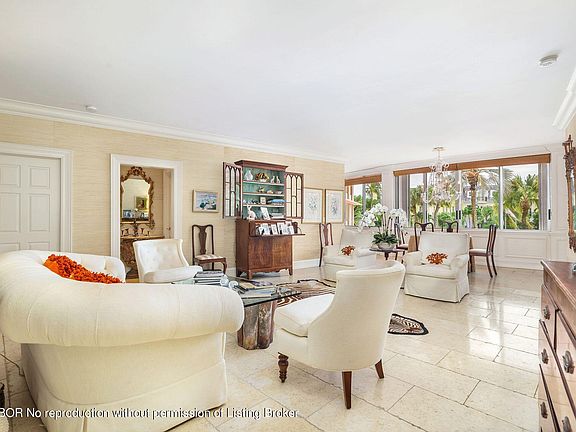 4th image of 315 S Lake Dr #2D