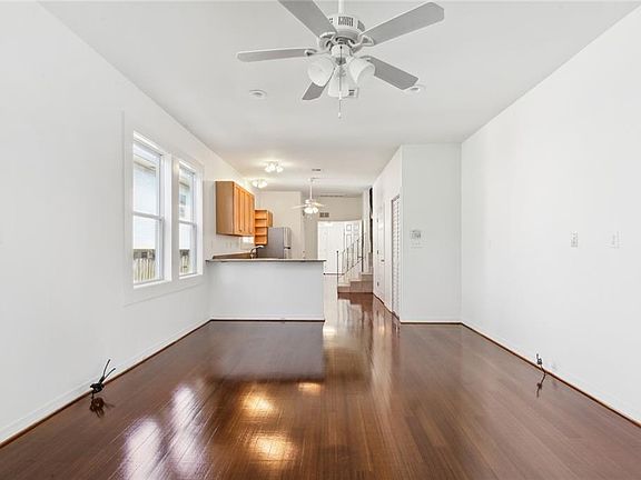 4th image of 4225-27 S Galvez St
