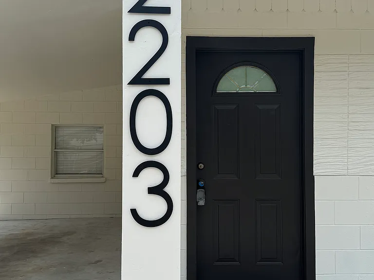 2203 Avenue Q — Photo 2
