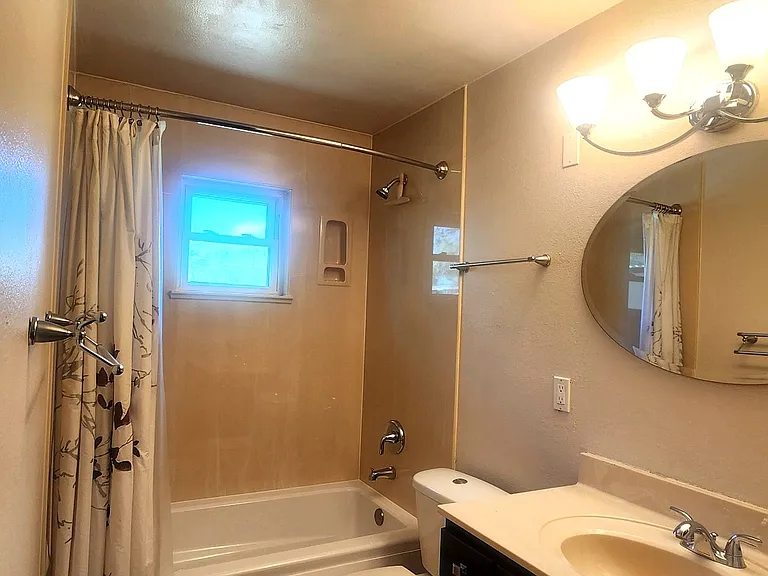 5647 Wood Dr SW — Photo 17