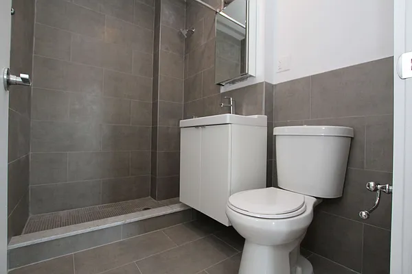 Rented by Nooklyn NYC LLC | media 2