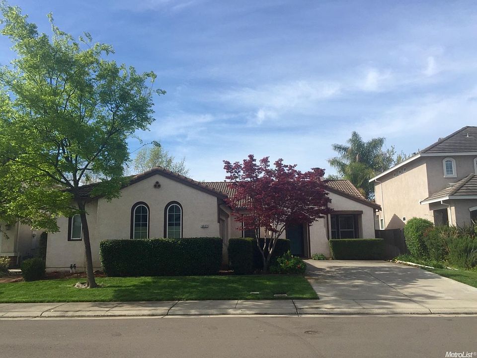 1st image of 5927 Riverbank Cir