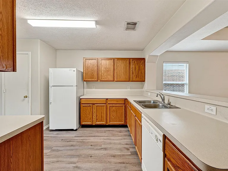 19119 Yaupon Ranch Dr — Photo 20