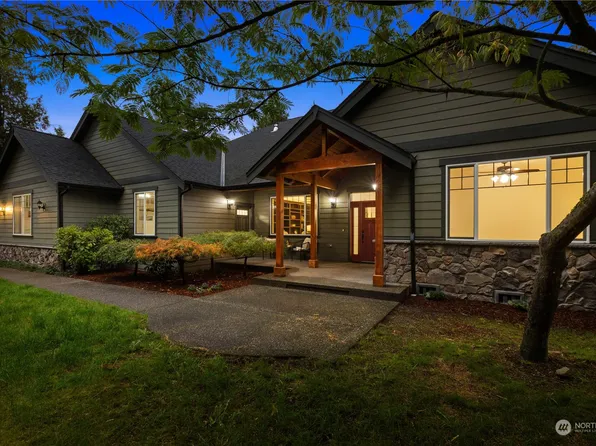 1090 SE Peabody Court, Port Orchard, WA 98367