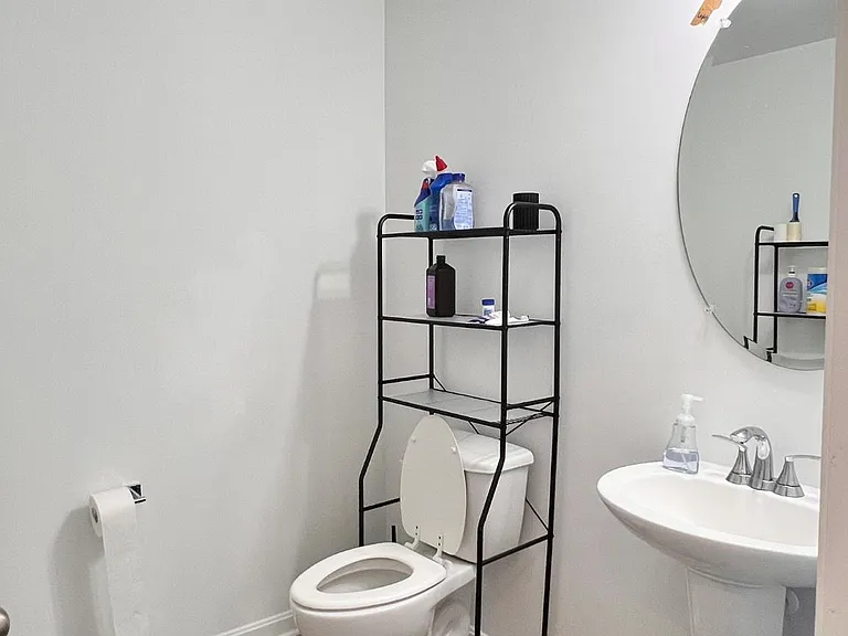 357 Andrew Ct — Photo 6