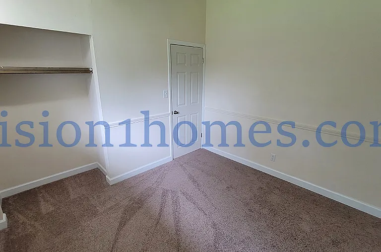 1605 Karen St — Photo 10