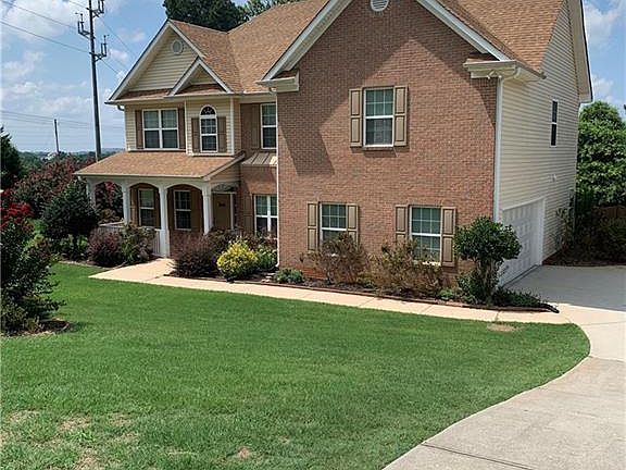 2nd image of 176 Moss Pointe Dr