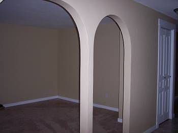 2nd image of 1107 Dewey Dr