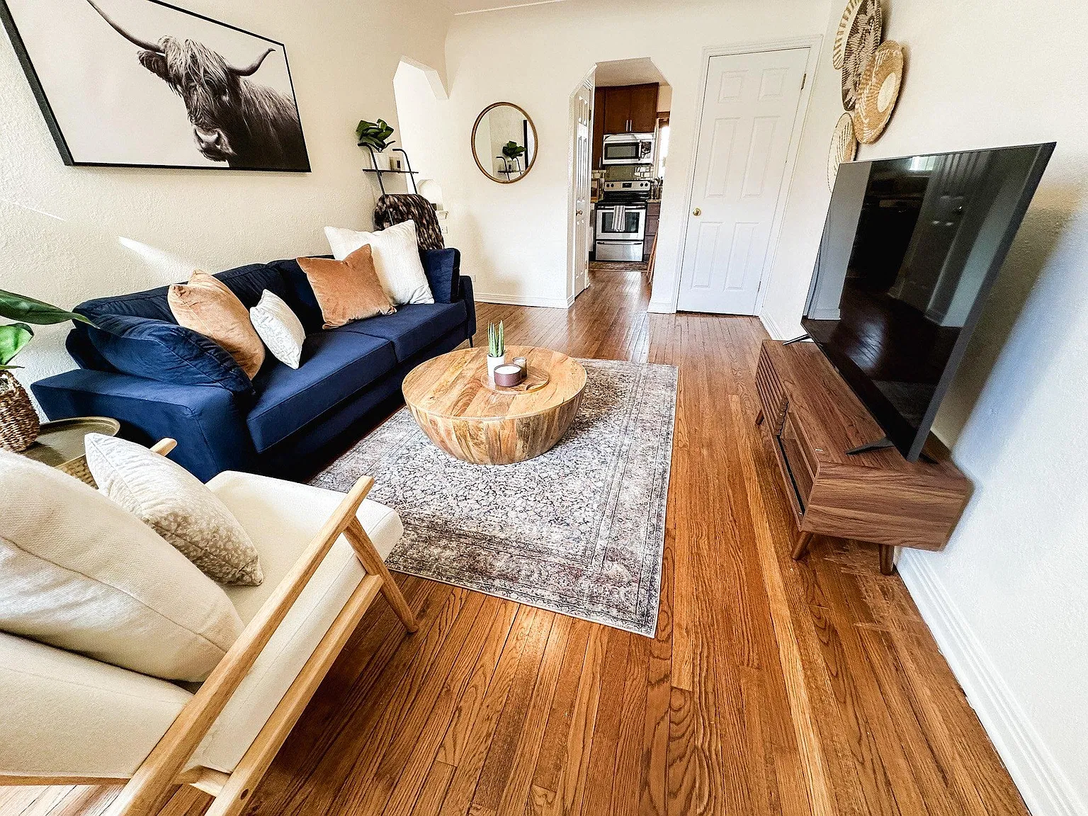 1 bed, 560 sqft, $3,000 — Photo 2