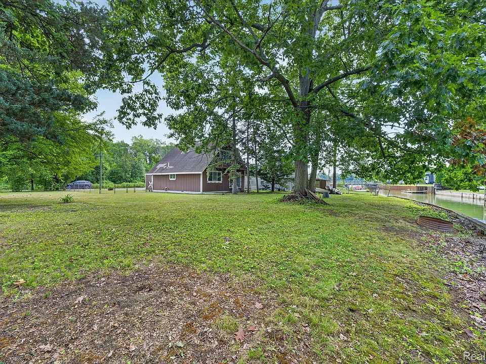 4235 Lake Grove Dr, photo 29