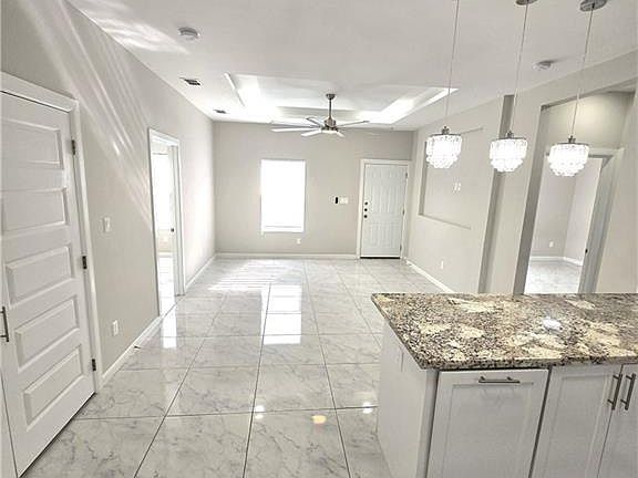 5th image of 1018 N Woodson Ave #4