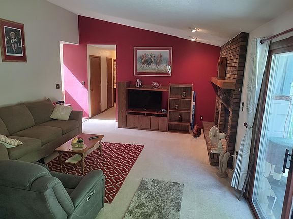 4th image of 3401 Applewood Ln
