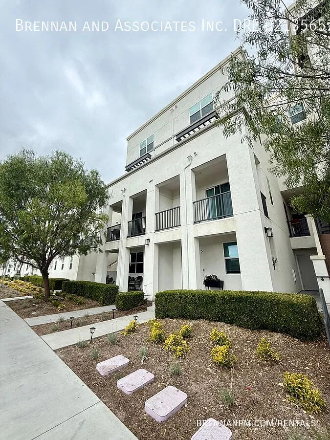 Modern 4BR Home with Guest Suite & Community Amenities in Chula Vista — Photo 1