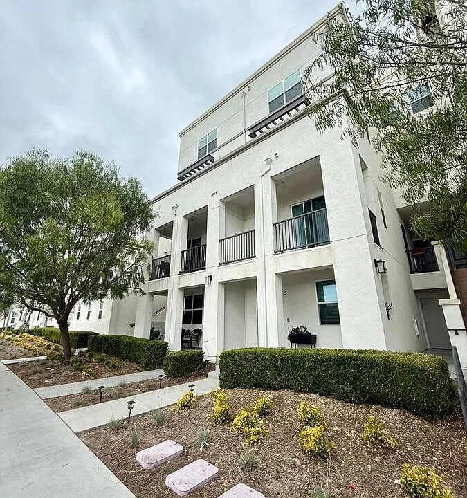 1455 Banahaw Way #4