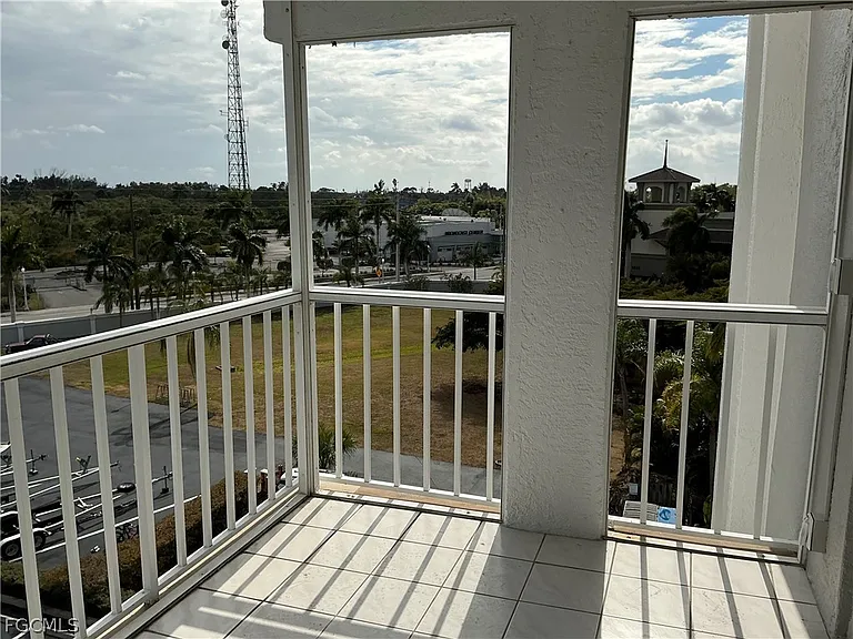 2885 Palm Beach Blvd #408 — Photo 31