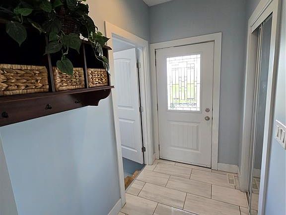 5th image of 601 Confederation Dr