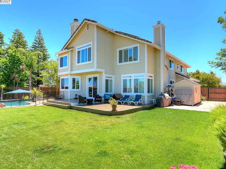 3644 Glasgow Cir — Photo 34
