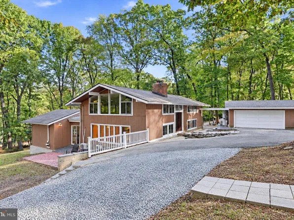 105 Ivywood Ln, Wayne, PA 19087