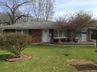 812 Wilshire Dr, Belleville, IL