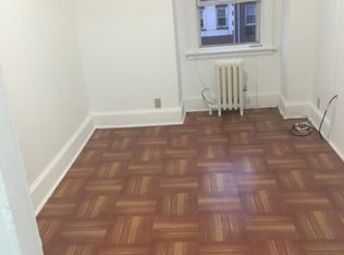 2118 28th St, Astoria, NY 11105