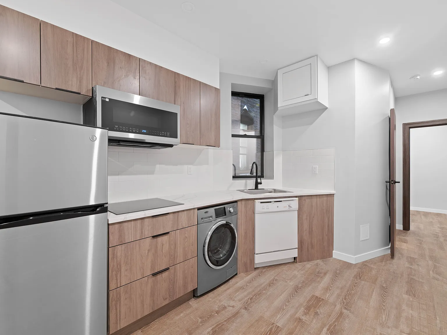 437 West 46th Street — Photo 2