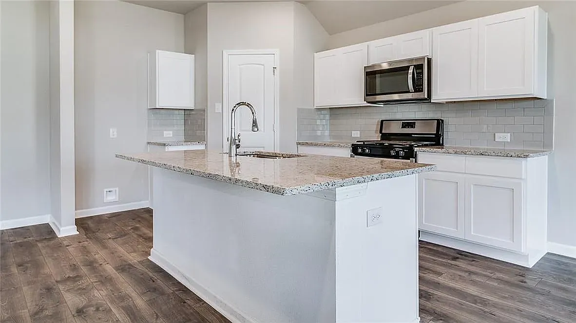 4 bed, 1786 sqft, $1,700 — Photo 4