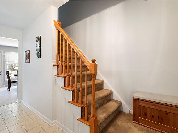 5th image of 1122 Edward Ave