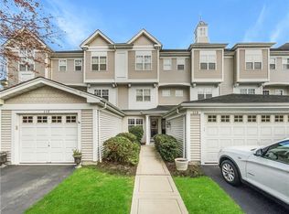 124 Viewpoint Ter, Peekskill, NY 10566