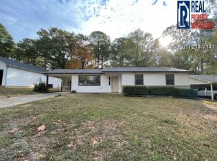 2712 Carywood Dr, Bryant, AR 72022