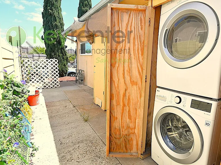 8073 Palm St — Photo 7