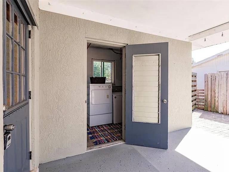 1720 Colleen St — Photo 32
