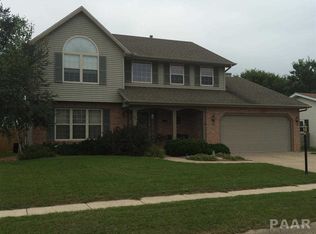 225 N White Clover Dr, Chillicothe, IL 61523