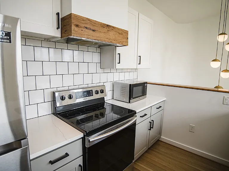 503 N Cameron St — Photo 18