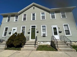 816 Hamilton St #818, Racine, WI 53404