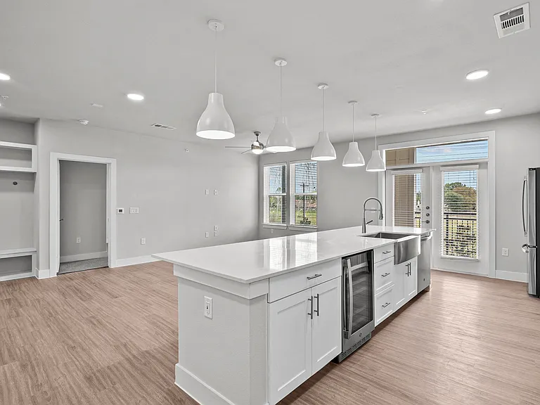 Lenox Bayside — Photo 45
