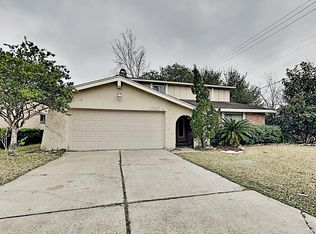 16523 Barcelona Dr, Friendswood, TX 77546