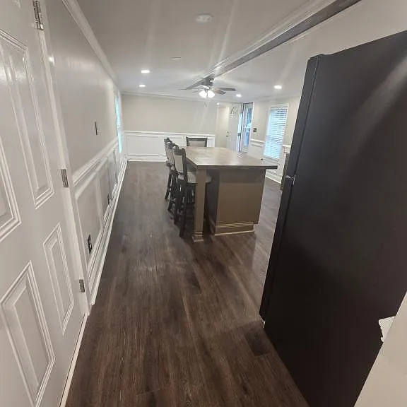 2095 N Kings Hwy — Photo 8