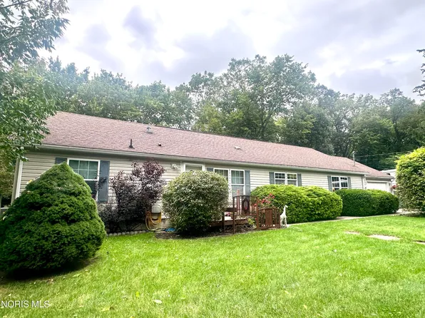4703 E Schoolhouse Rd, Pt Clinton, OH 43452