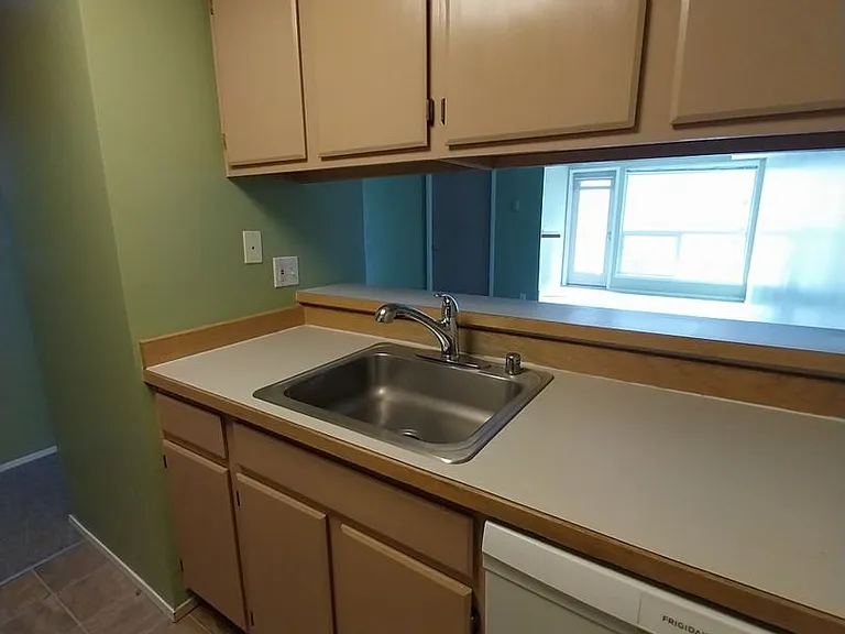530 Melrose Ave E #609 — Photo 10