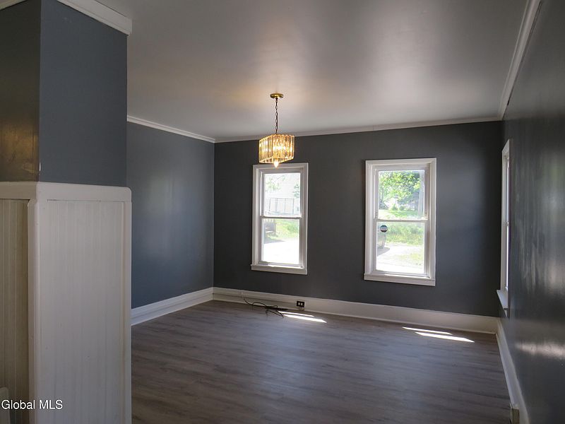 5th image of 12 Glebe Street