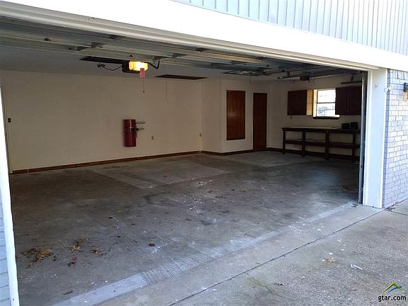 4th image of 17958 W Lakeview Dr