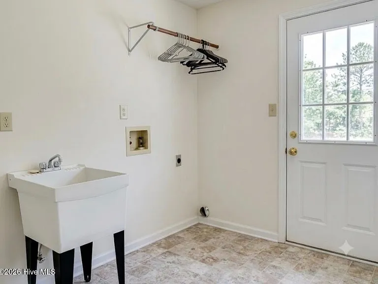 2705 One Iron St — Photo 6