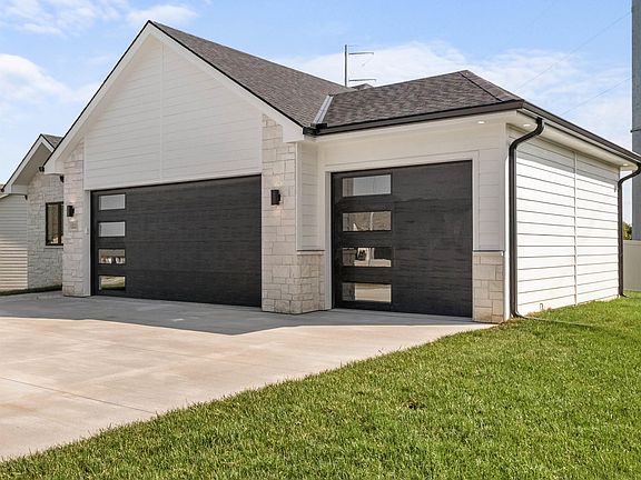 2nd image of 10021 S 180th Avenue Cir