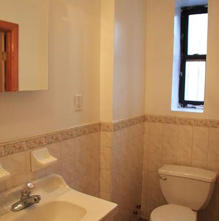 3rd image of 550 Ocean Ave APT 4B