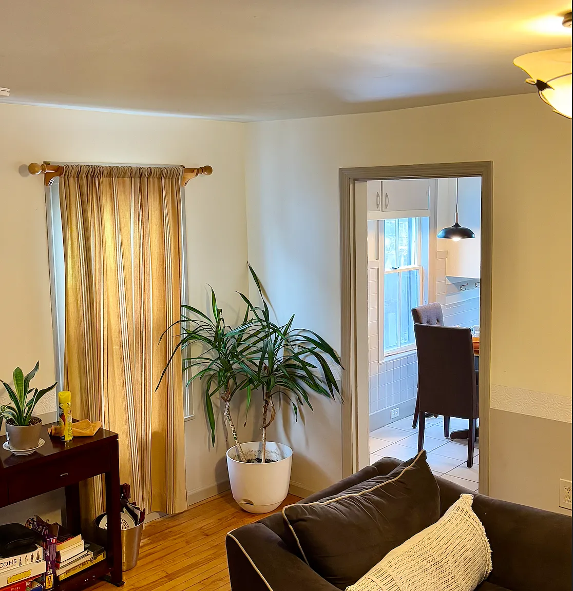 4 bed, 1.5 bath, 1424 sqft, $2,995 — Photo 1