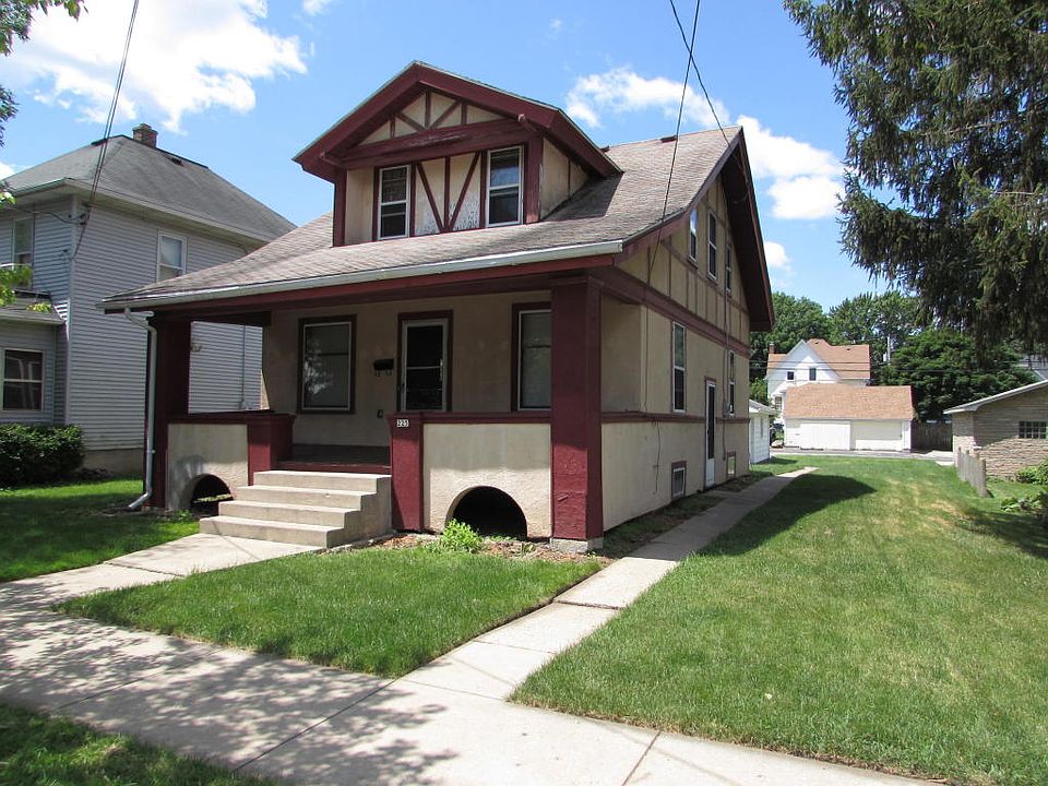 2nd image of 225 Henry St