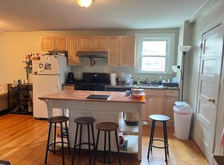 74 6th St #2, Cambridge, MA 02141