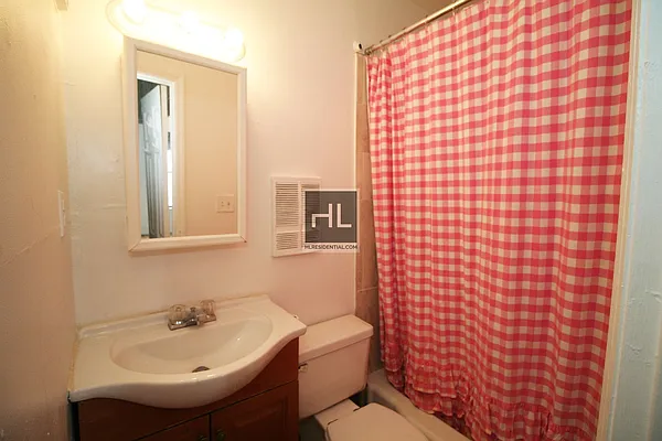 Rented by Highline Residential | media 21